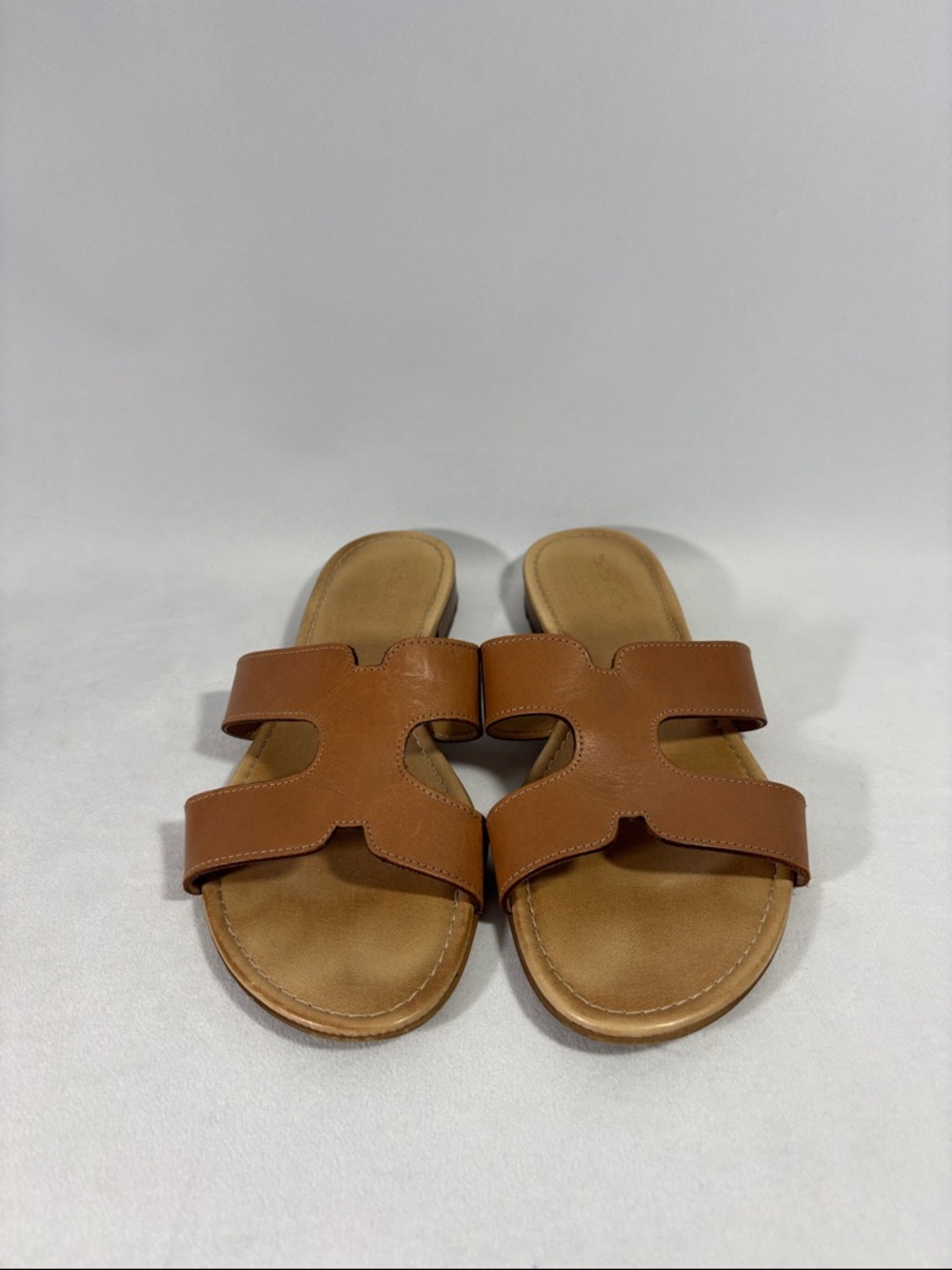 Coach and Four Italian Tan Leather Comfy Flat Sandals 8 ** - Picture 2 of 8
